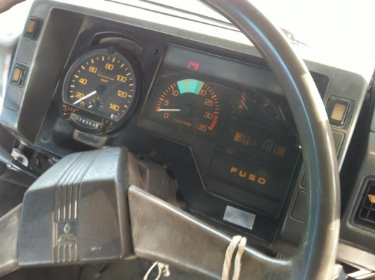 ขายรถสิบล้อมิตซู  FN 215  เพลาเดียว