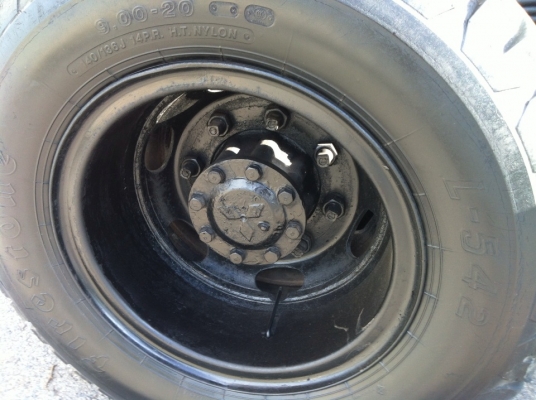 ขายรถสิบล้อมิตซู  FN 215  เพลาเดียว