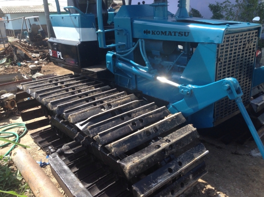 ขายD2-5 PL สภาพสวย พร้อมใช้งาน เครื่องดีช่วงล่างดี ใบแทร็กเต็ม สไลด์คว่ำหน้าคว่ำหลัง ขายดาว100000บาท ผ่อนเดือนละ10000 12เดือน