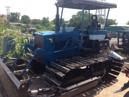 ขายD2-5 PL สภาพสวย พร้อมใช้งาน เครื่องดีช่วงล่างดี ใบแทร็กเต็ม สไลด์คว่ำหน้าคว่ำหลัง ขายดาว100000บาท ผ่อนเดือนละ10000 12เดือน