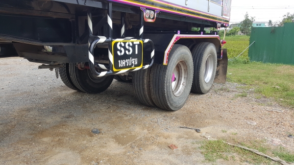 ขายหางพ่วง3คานแท้ยาว6.80ม.รถไม่ถึงปีสภาพเกือบ100\%เล่มพร้อมโอนยาง95\%