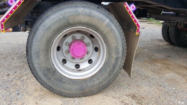 ขายหางพ่วง3คานแท้ยาว6.80ม.รถไม่ถึงปีสภาพเกือบ100\%เล่มพร้อมโอนยาง95\%