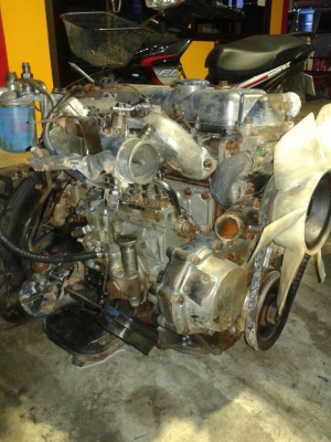 ขายเครื่องยนต์ 4BA1-85 แรงม้า พร้อมเกียร์ สภาพสวย ติดดี