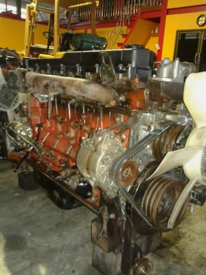 ขายเครื่องยนต์ 6HH1-210 แรงม้า เครื่องสวย ติดแน่นดีมาก