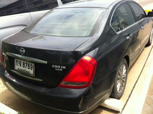 ขายด่วน TEANA ปี2004 2.3 สีดำ