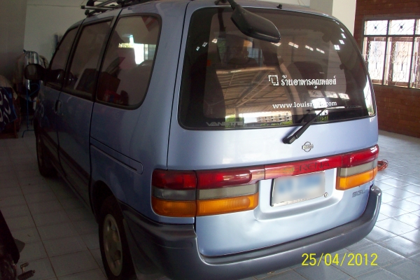 ขาย Nissan Serena หรือ แลก กระบะ 4 wd