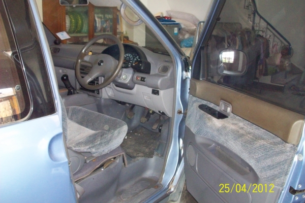 ขาย Nissan Serena หรือ แลก กระบะ 4 wd