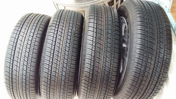 ขายล้อแม็กป้ายแดง crv g4 mc 17" พร้อมยางปี15 สนใจติดต่อเล็กคลองสามครับ 081-3747940 ขายล้อแม็กป้ายแดง crv g4 mc 17" พร้อมยางปี15 สนใจติดต่อเล็กคลองสามครับ 081-3747940