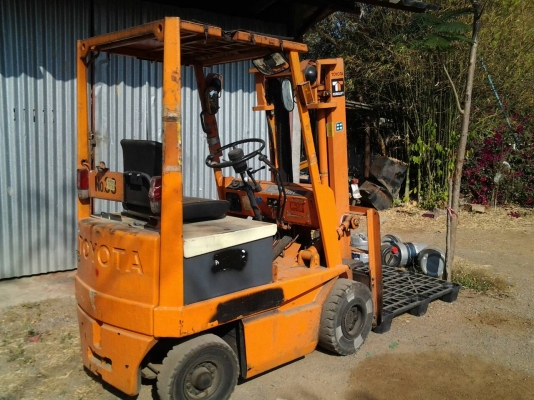 ขายเหมา4รายการ รถฟ๊กลิฟ3คันบ๊แปแค็ดนึ่ง สภาพสวยพร้อมใช้ ติดต่อได้ คุณ อ๊อฟ พิจิตร 086-737-9991