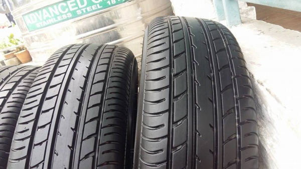 ขายล้อแม็ก Toyota vios/ yaris 15" พร้อมยางปี15 สนใจติดต่อเล็กคลองสามครับ 081-3747940