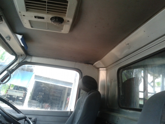 ขายรถโดยสาร ISUZU  6ล้อ หัว NPR 115 HP ป้ายดำ  รถปี 2546 เครื่องยังแน่นๆเลยครับ ( มีวิดีโอ)