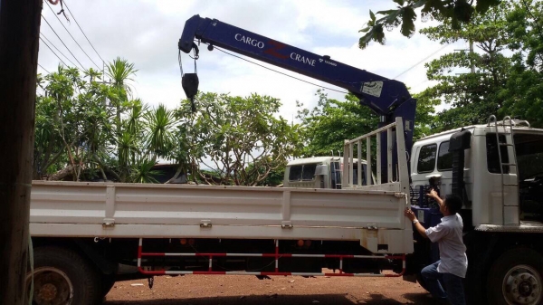 ขาย ISUZU 175  เครน 3 ตัน 3 ปอก 2 ชัก ยาว 7.20 เมตร พร้อมใช้ครับ