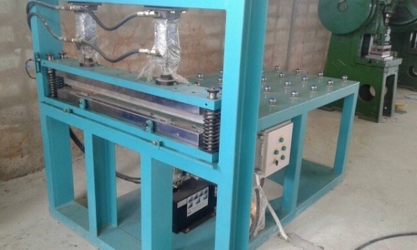 ขายอุปกรณ์ที่ทำเกี่ยวกับงานขึ้นรูปประตู้สแตนเลสหลายชนิดถูกๆครับ