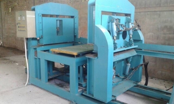 ขายอุปกรณ์ที่ทำเกี่ยวกับงานขึ้นรูปประตู้สแตนเลสหลายชนิดถูกๆครับ