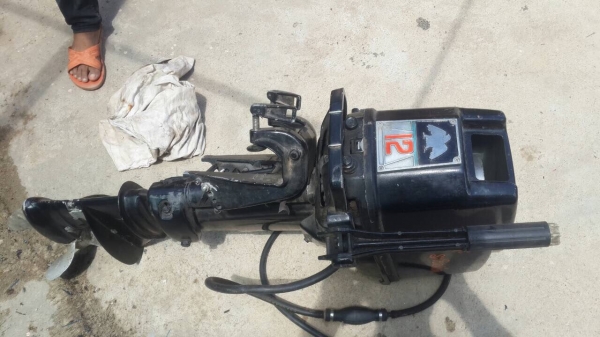 ขายเรือ 11 ฟุต พิมพ์นิยม พร้อมเครื่องโตฮัสสุ 12 แรง 084-9324156 ขายเรือ 11 ฟุต พิมพ์นิยม พร้อมเครื่องโตฮัสสุ 12 แรง 084-9324156