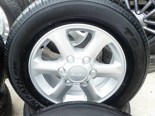 ขายล้อแม็กISUZU ขอบ16ยาง215/65/16 ปี 13 4 ล้อ ขายล้อแม็กISUZU ขอบ16ยาง215/65/16 ปี 13 4 ล้อ