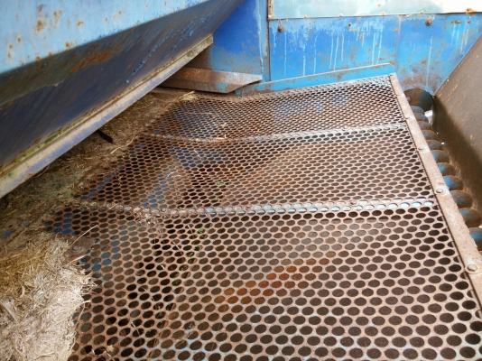 ขายรถนวดข้าวตู้เกษตร 5 ฟุต เครื่อง. isuzu 74 แรง