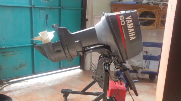 ํเครื่องเรือ Yamaha 60 Hp 3สูบ 2จังหวะ หางยาว21"