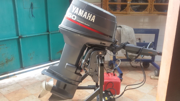 ํเครื่องเรือ Yamaha 60 Hp 3สูบ 2จังหวะ หางยาว21"