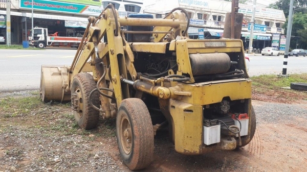 ขายรถตักtoyota สภาพพร้อมใช้งาน เครื่อง6สูบ ขายรถตักtoyota สภาพพร้อมใช้งาน เครื่อง6สูบ