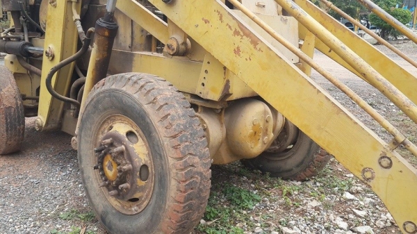 ขายรถตักtoyota สภาพพร้อมใช้งาน เครื่อง6สูบ ขายรถตักtoyota สภาพพร้อมใช้งาน เครื่อง6สูบ