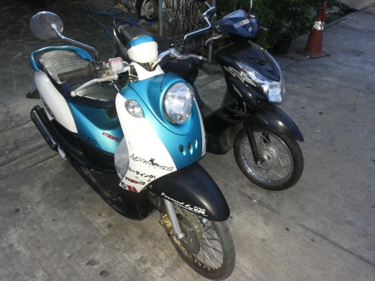 ขายคันละ 10000 เอกสารพร้อมชุดโอน งดต่อ รถอยู่บางใหญ่ นนทบุรี สนใจโทร 084-3545593