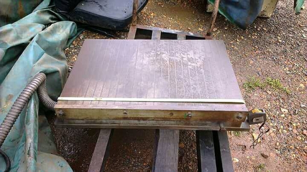 ****** Sold Out!! ****** แม่เหล็กไฟฟ้า ขนาด 400*600 เดิมใช้อยู่กับเจียราบ สภาพสวย พร้อมใช้ 089-2499-123 นครปฐม