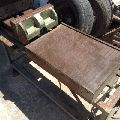 ****** Sold Out!! ****** แม่เหล็กไฟฟ้า ขนาด 400*600 เดิมใช้อยู่กับเจียราบ สภาพสวย พร้อมใช้ 089-2499-123 นครปฐม