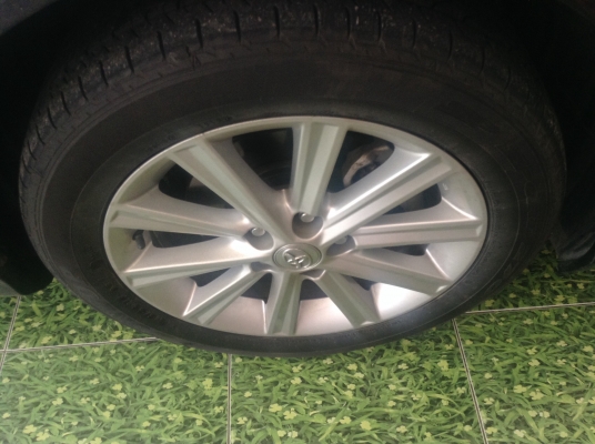 Sale>>ล้อแมกซ์ Camry Hybrid 2012 ขอบ 17" ลาย 10 ก้าน พร้อมยาง โทร 089-2499-123 นครปฐม