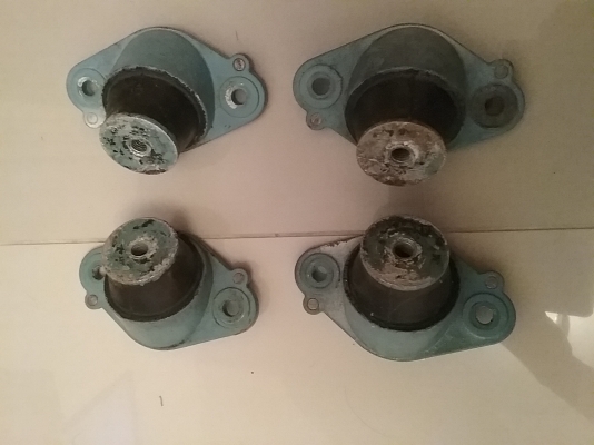 ยางแท่นเครื่อง kawa  เกียร์สตาท เหมือนใหม่ ขายเหมา