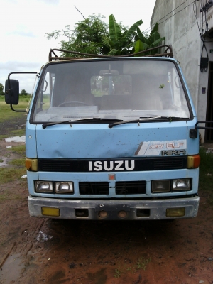 อีซูซุnkr88แรงรถ4ล้อ