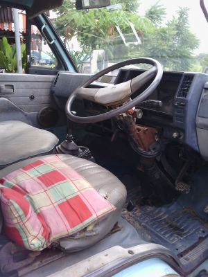 อีซูซุnkr88แรงรถ4ล้อ