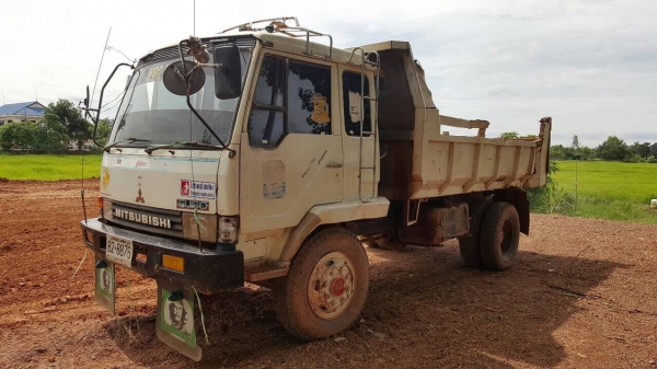 ขาย 6 ล้อดั้ม FUSO FK455 ช่วงล่างเบรคใหญ่ เพลาบุ๋ม เครื่อง 6D14 165 แรงม้า คัสซีสวยตลอดเส้น พวงมาลัยพาวเวอร์ ทะเบียนพร้อมโอนครับ