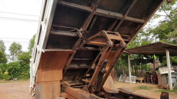 ขาย 6 ล้อดั้ม ยาง 900 ISUZU ROCKY เครื่อง 6BB1 145 แรงม้า คัสซีดีตลอดเส้น เบรคทิฟฟี่ พวงมาลัยพาวเวอร์ แอร์เย็น ทะเบียนพร้อมโอน