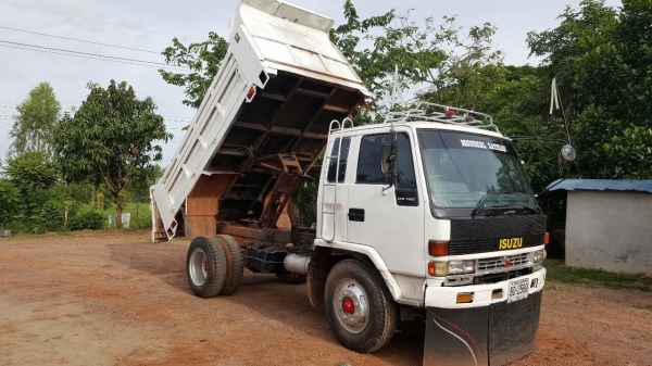 ขาย 6 ล้อดั้ม ยาง 900 ISUZU ROCKY เครื่อง 6BB1 145 แรงม้า คัสซีดีตลอดเส้น เบรคทิฟฟี่ พวงมาลัยพาวเวอร์ แอร์เย็น ทะเบียนพร้อมโอน