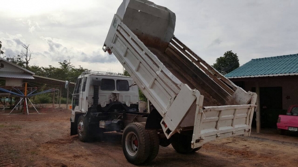 ขาย 6 ล้อดั้ม ยาง 900 ISUZU ROCKY เครื่อง 6BB1 145 แรงม้า คัสซีดีตลอดเส้น เบรคทิฟฟี่ พวงมาลัยพาวเวอร์ แอร์เย็น ทะเบียนพร้อมโอน