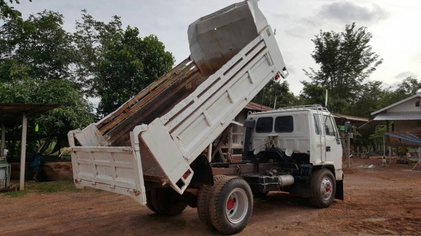 ขาย 6 ล้อดั้ม ยาง 900 ISUZU ROCKY เครื่อง 6BB1 145 แรงม้า คัสซีดีตลอดเส้น เบรคทิฟฟี่ พวงมาลัยพาวเวอร์ แอร์เย็น ทะเบียนพร้อมโอน