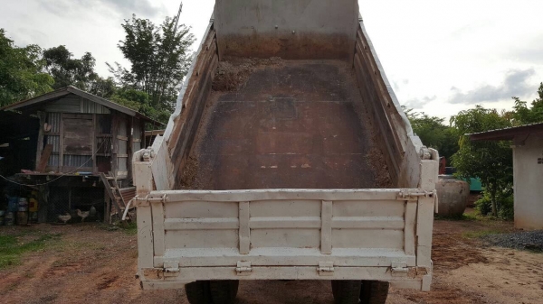 ขาย 6 ล้อดั้ม ยาง 900 ISUZU ROCKY เครื่อง 6BB1 145 แรงม้า คัสซีดีตลอดเส้น เบรคทิฟฟี่ พวงมาลัยพาวเวอร์ แอร์เย็น ทะเบียนพร้อมโอน