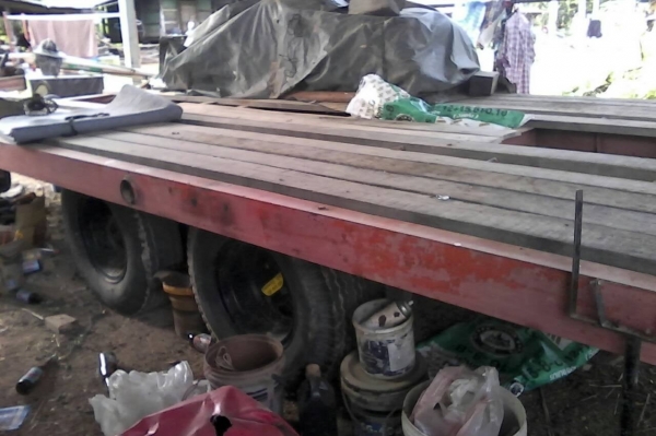 ขายเทรลเลอร์ ลากรถเกี่ยวใหญ่ เสื้อเพลา 10 ล้อ ขอบ 16"ยาง 8.25 / 4 เส้น ขายเทรลเลอร์ ลากรถเกี่ยวใหญ่ เสื้อเพลา 10 ล้อ ขอบ 16"ยาง 8.25 / 4 เส้น