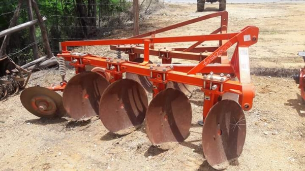 ขายผาน 4&times;22ตราช้าง ใส่ 34-36 เเรง สวยพร้อมใช้ 0872016577