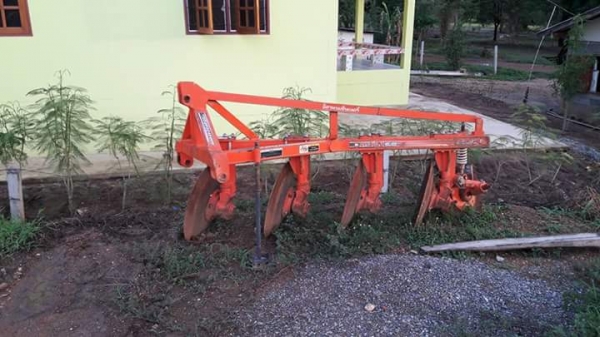 ขายผาน 4&times;22ตราช้าง ใส่ 34-36 เเรง สวยพร้อมใช้ 0872016577