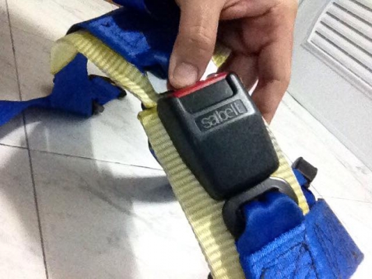 ขาย TRW sabelt แท้สีน้ำเงิน made in italy สภาพดี ราคา1100บาท โทร0924462525โส กทม ขาย TRW sabelt แท้สีน้ำเงิน made in italy สภาพดี ราคา1100บาท โทร0924462525โส กทม