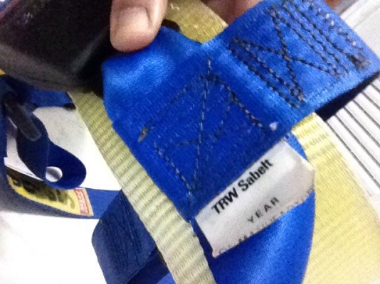 ขาย TRW sabelt แท้สีน้ำเงิน made in italy สภาพดี ราคา1100บาท โทร0924462525โส กทม ขาย TRW sabelt แท้สีน้ำเงิน made in italy สภาพดี ราคา1100บาท โทร0924462525โส กทม