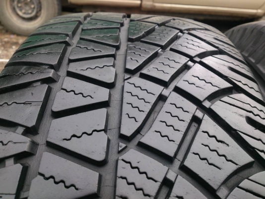 ขายแม็กIsuzu 6รูขอบ16 พร้อมยาง มิชลิน 245/70R16 ยางปี10 สวยๆ จำนวน 1 ชุด 4800