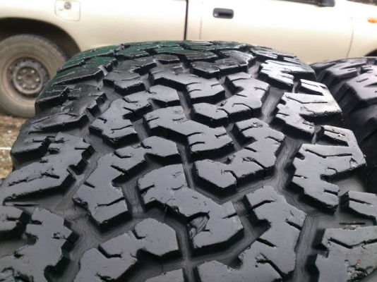 ขายยาง BF 265/75R16 ยางปี06,09 สวยๆ จำนวน 2 เส้น 1900