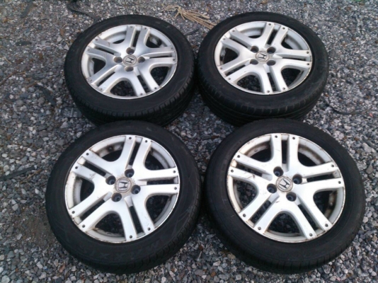 ขายแม็ก HONDA 4รูขอบ15 พร้อมยาง MAXXIS 185/55R15 ปี10 ถูกๆ จำนวน 1 ชุด