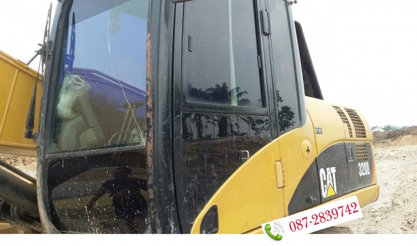 ขายแบคโฮ CAT 320 D 13,XXX ชม.