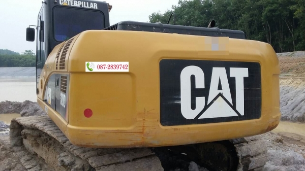 ขายแบคโฮ CAT 320 D 13,XXX ชม.