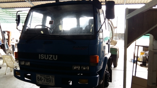 ขายด่วนครับ รถโม่ปูน ขนาด 3 คิว (ยังไม่ได้ลงเล่มทะเบียน)