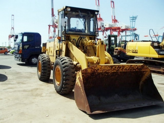 มาใหม่แล้ว รถตัก KOMATSU 520 นำเข้าจากญี่ปุ่นโดยตรง